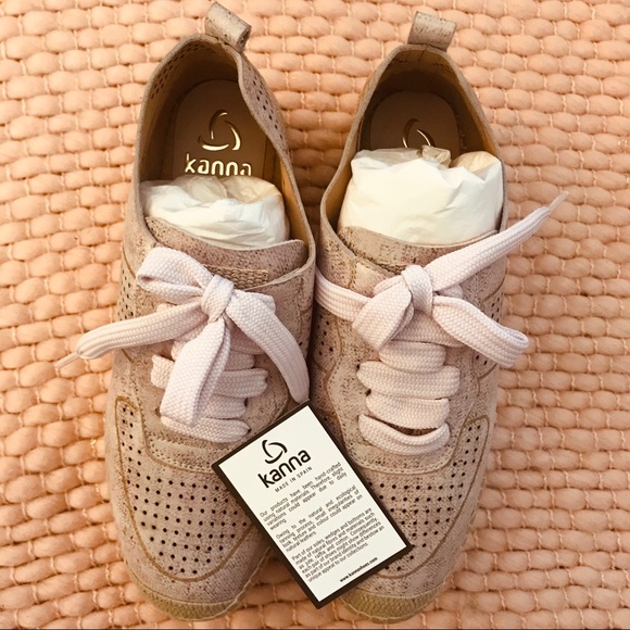 kanna || Laced Sneakers - Pink - Picture 3 of 14